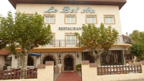 Отель Le Bel Air  Мион